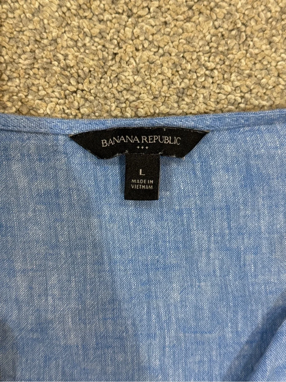 Banana Republic Chambray Lace Top Blouse Women's Large Blue Linen V-neck